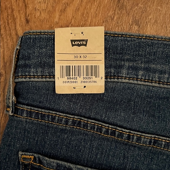 NWT Levi’s 318 Wide Leg Jeans - Picture 14 of 15